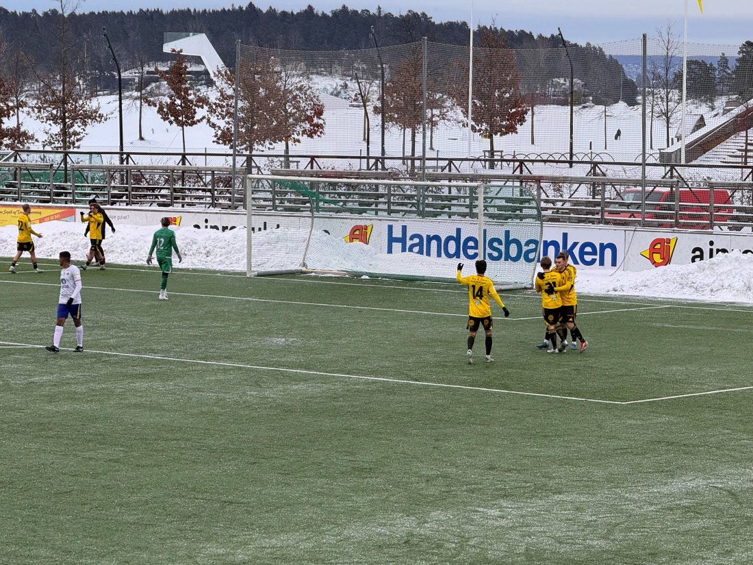 1-0: Henrik Brest satte inn 1-0 til Bærum etter timen spilt på AJ Arena