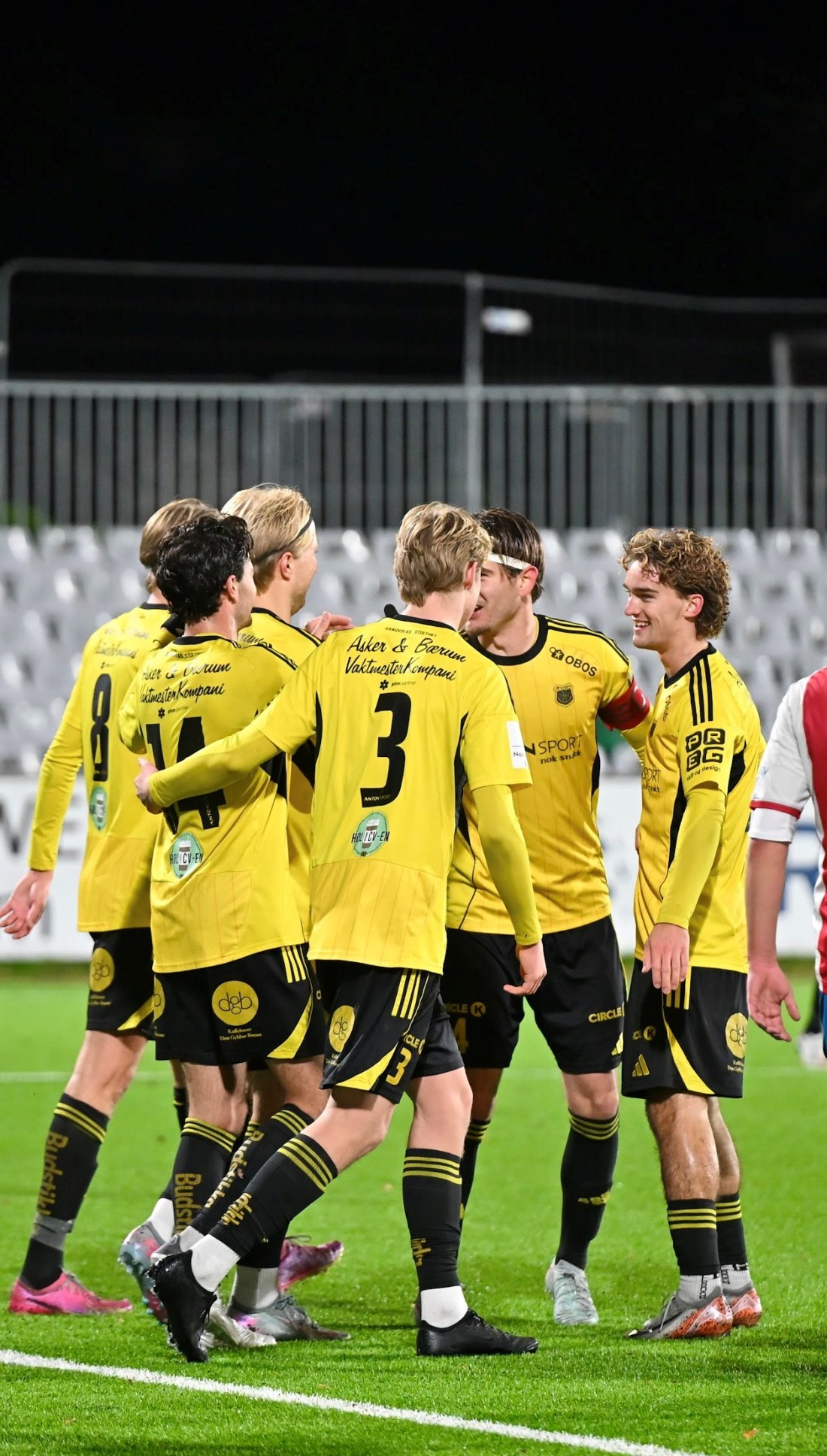 3-0: Med bakhodet nikket Lasse Bransdal inn kveldens tredje for Bærum SK