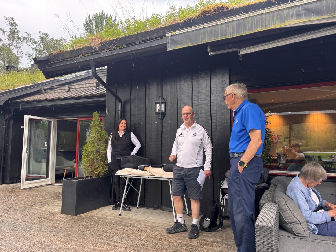 Vertskap: Takk til Tone Malm Meinich Hvam (daglig leder i Asker GK), Rolf-Magne Walstad (daglig leder i Asker Fotball) og Arve Bekkevar (Turneringsleder) for en strålende dag på Asker Golfklubb