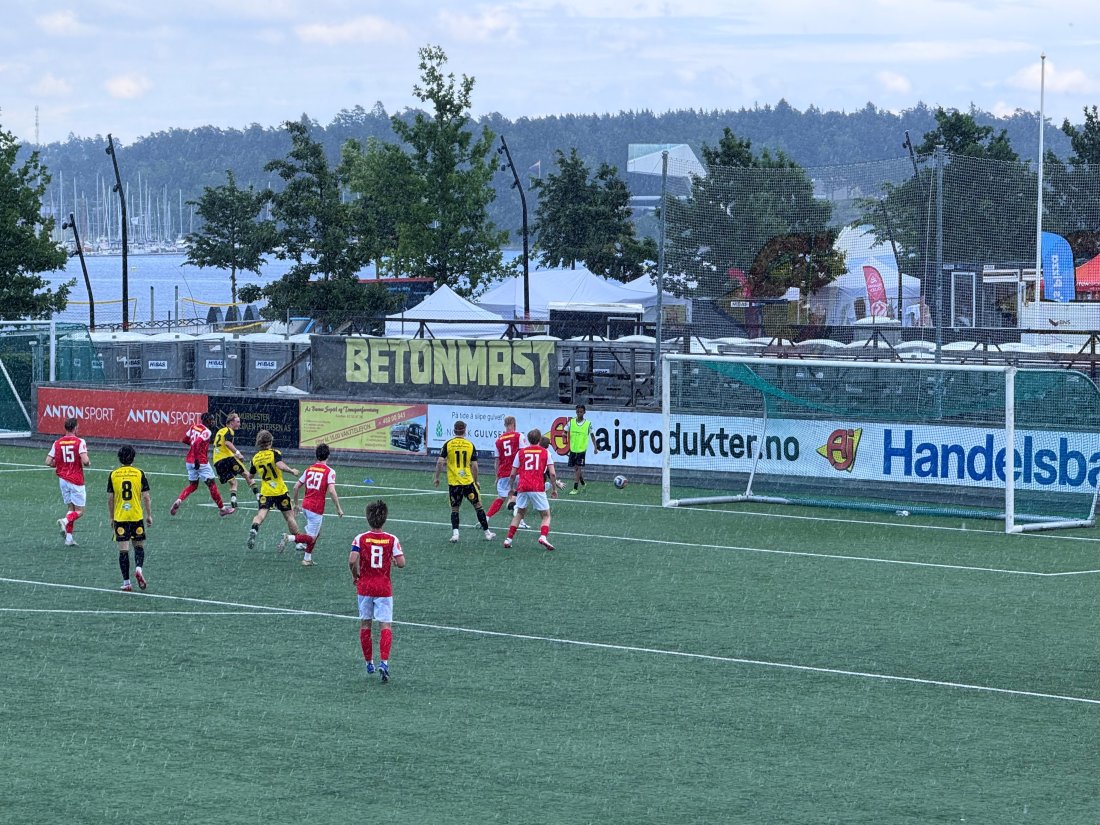 Målmaskin: Samuel Gray med sin andre scoring på to kamper.